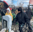 Добрые сердца Тувы привели в порядок места захоронения павших героев СВО - ИА Тува-Онлайн